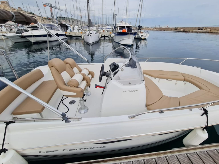 Hire a Jeanneau Cap Camarat 6.5 CC Marseille