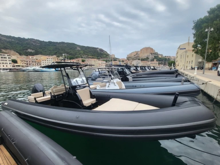Hire a Sea Water Sea Water Phantom 260 Bonifacio