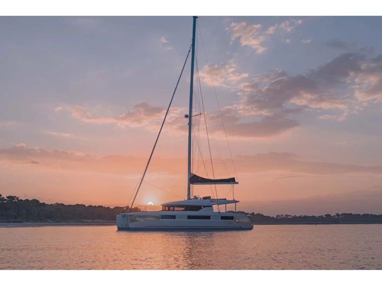 Charter a Lagoon Lagoon 50 in Marmaris on Samboat