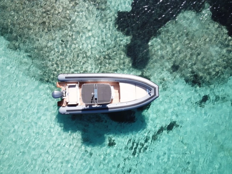 Hire RIB with or without skipper Sea Water Bonifacio