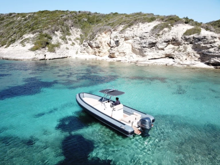 Yacht charter Bonifacio - Sea Water Phantom 260 on SamBoat