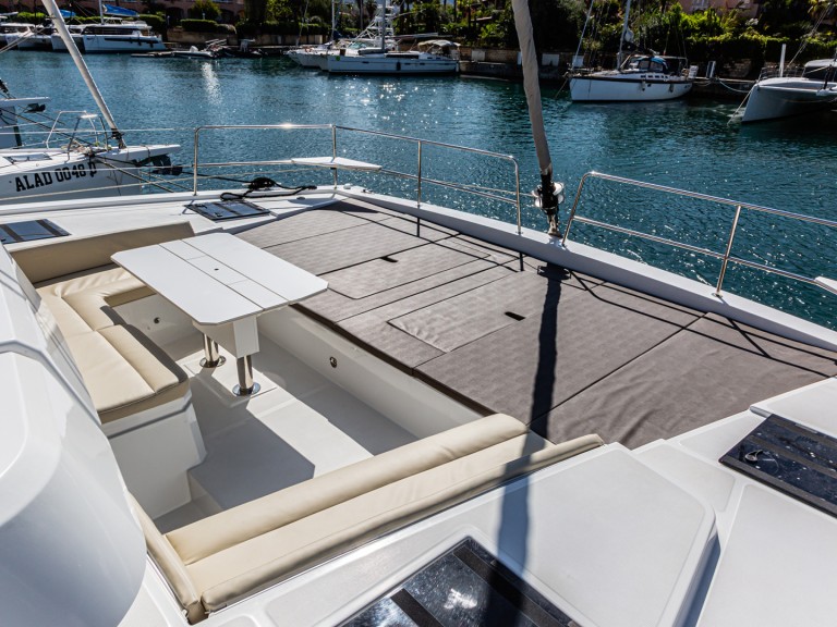 Hire a Bali Bali 4.6 Furnari