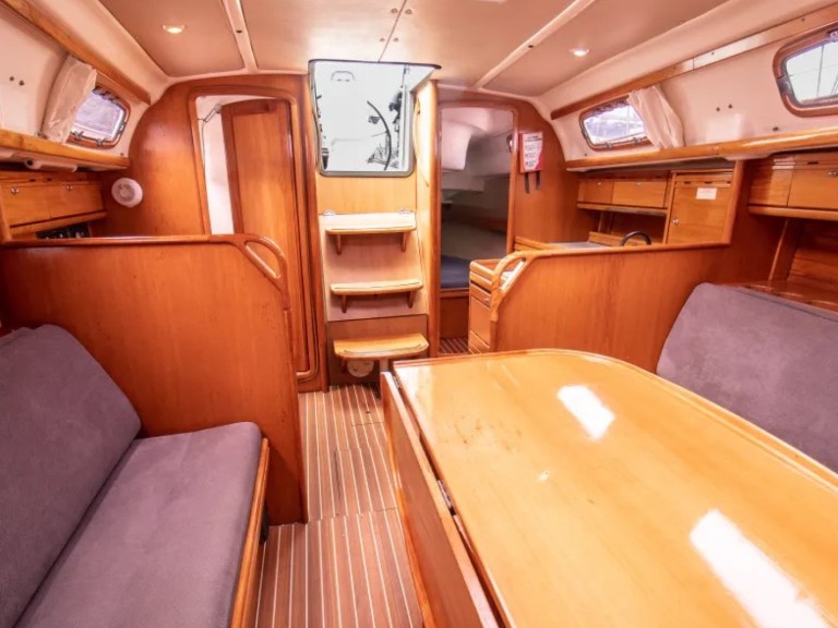 Bavaria Bavaria 33 charter bareboat or skippered in  Nikiána