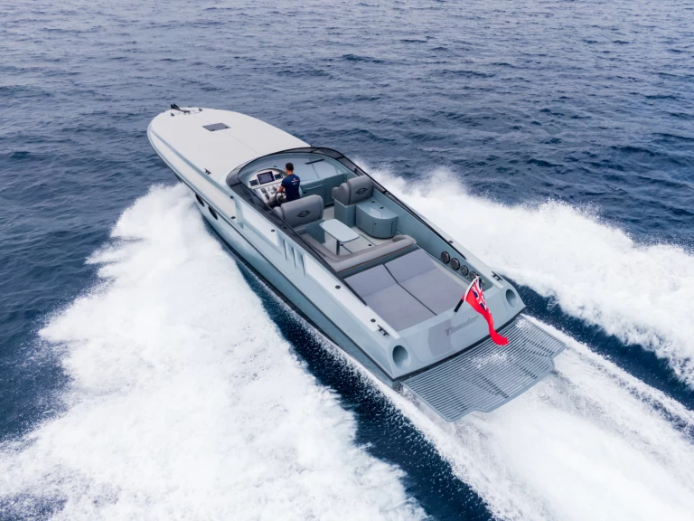 Motorboat hire in Ibiza Town - Magnum 44