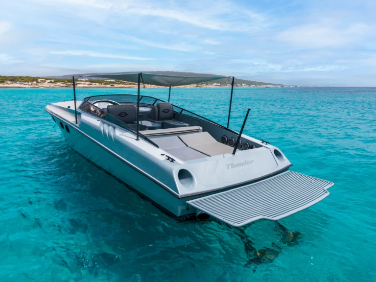 Motorboat to hire Ibiza Town at the best price