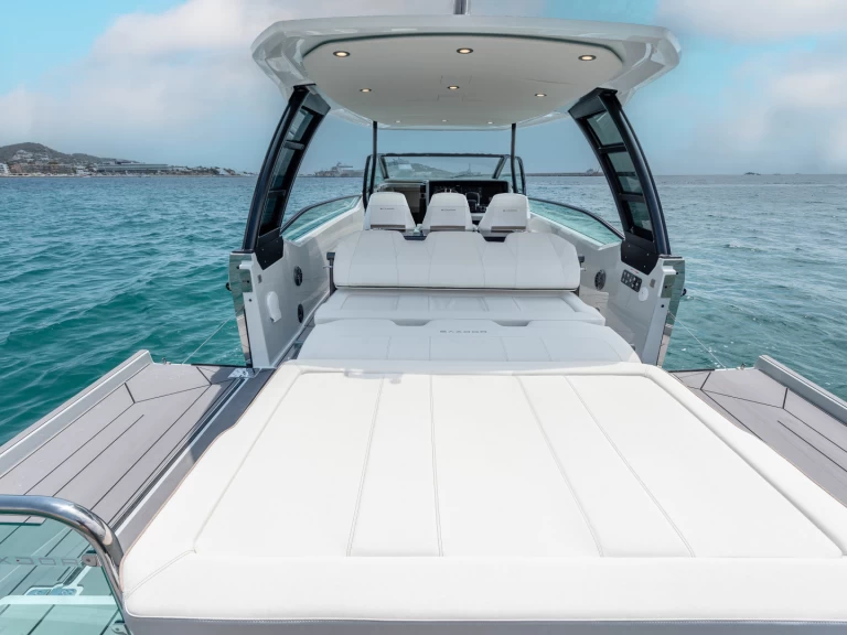 Motorboat to hire Ibiza Town at the best price