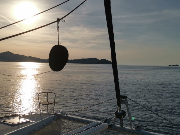 Charter a Lagoon Lagoon 400 S2 in Piombino on Samboat