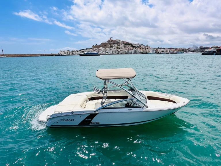 Motorboat hire in Ibiza Town - Cobalt 220