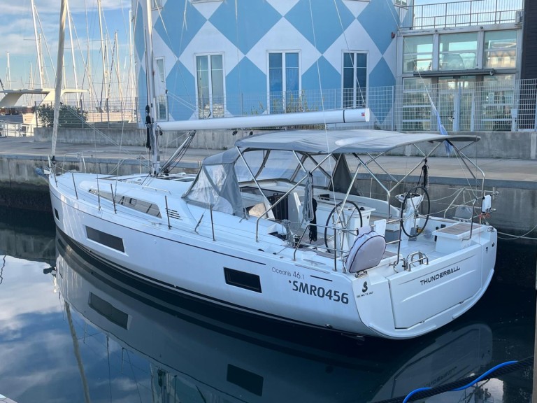 Charter a Bénéteau Oceanis 46.1 in Furnari on Samboat