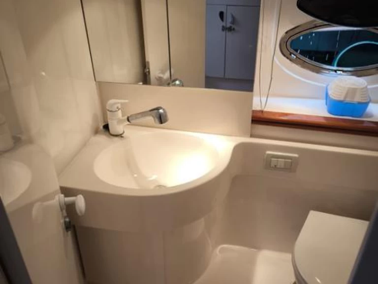 Hire a Pershing Pershing 37 Ibiza Town