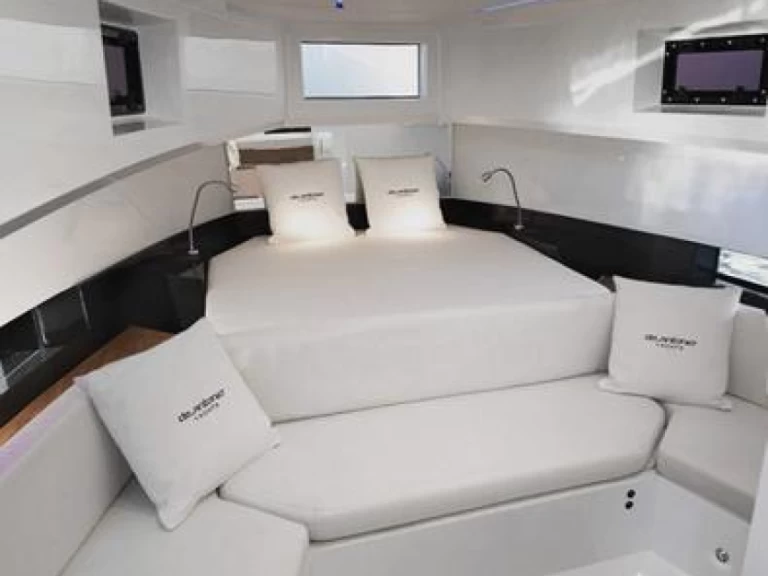 Yacht hire Ibiza Town cheap De Antonio