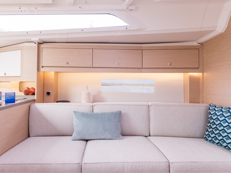 Yacht charter Lefkáda - Dufour Dufour 37 on SamBoat