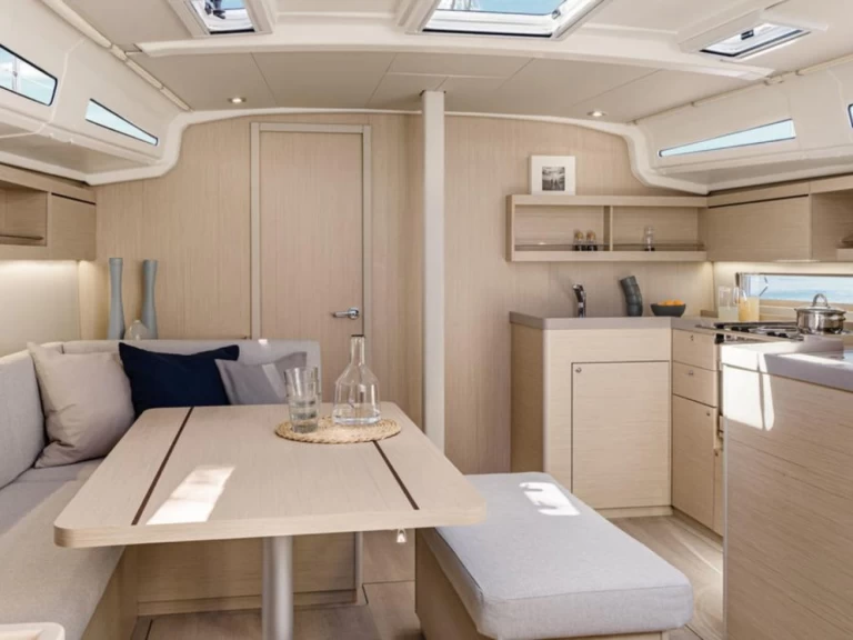 Hire Sailboat Bénéteau with a boat licence