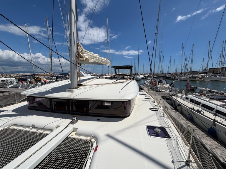 Hire Catamaran with or without skipper Lagoon Piombino