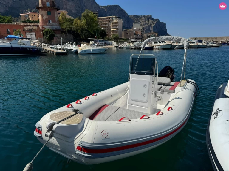 Yacht hire Palermo cheap Asoral AL 100