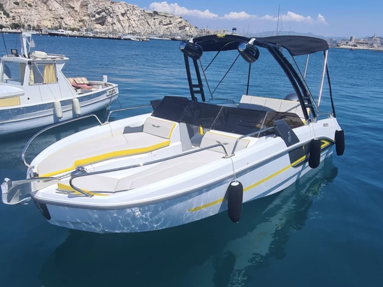 Motorboat to hire Marseille at the best price
