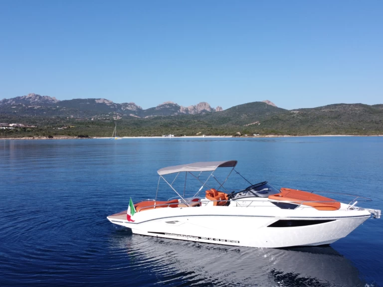 Motorboat hire in Porto Cervo - Cranchi Endurance 30