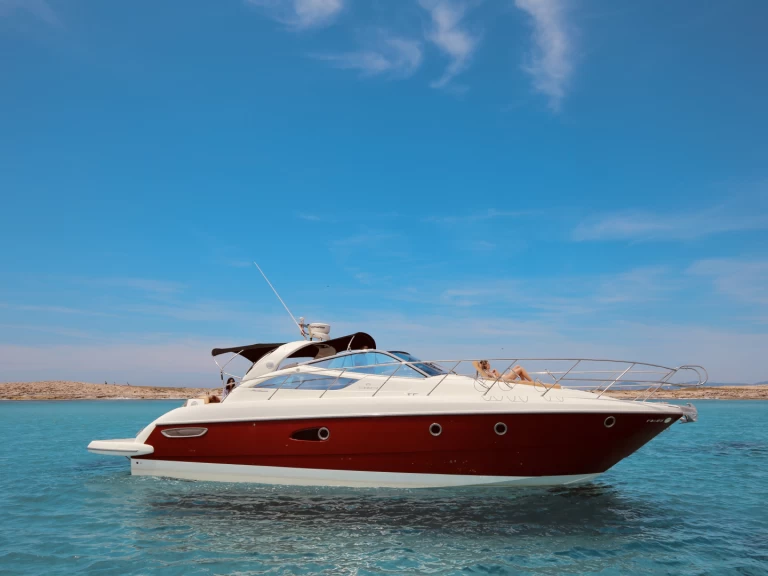 Hire Motorboat Cranchi with a boat licence