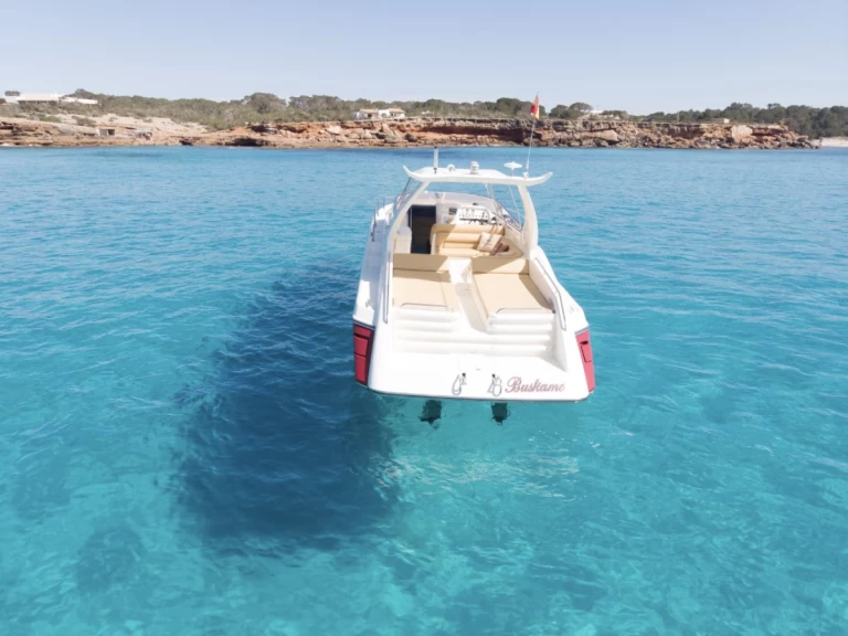 Yacht charter Ibiza Town - Sunseeker apache 45 on SamBoat