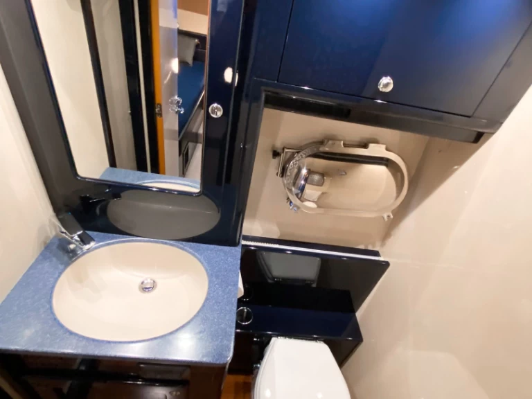 Charter a Cantieri Di Pisa Sarnico  in Sant Antoni de Portmany on Samboat