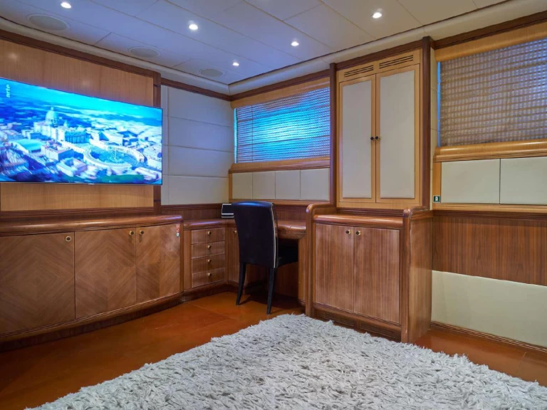 Charter a Mangusta overmarine in Sant Antoni de Portmany on Samboat