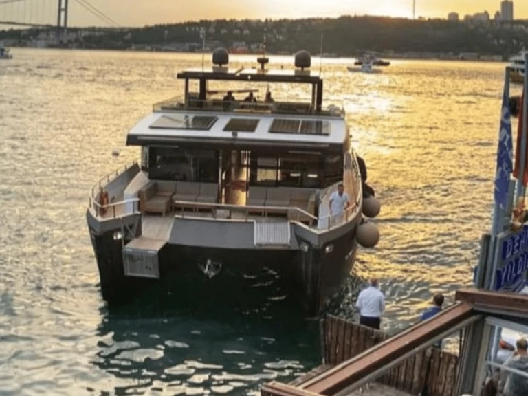 Catamaran to hire Torba at the best price