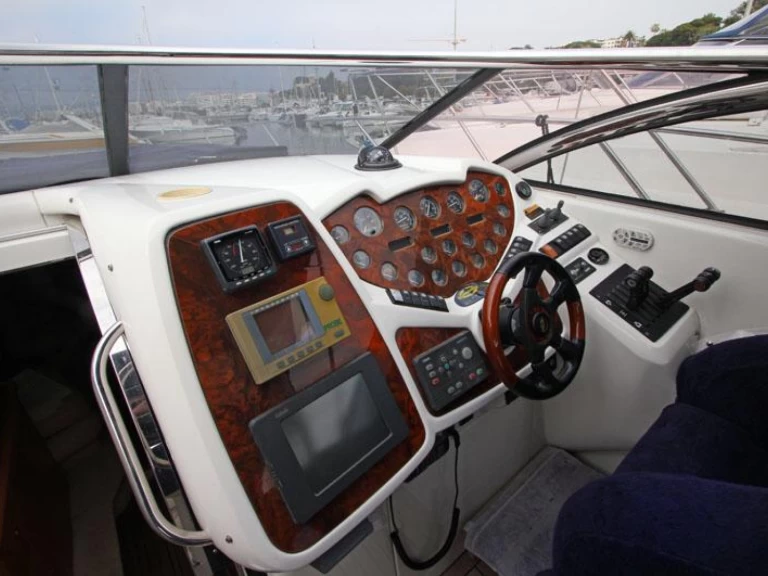 Hire Motorboat with or without skipper Sunseeker Monaco