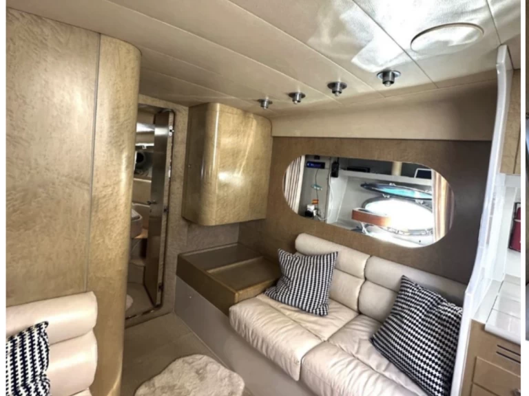 Charter a Riva Tropicana in Barcelona on Samboat