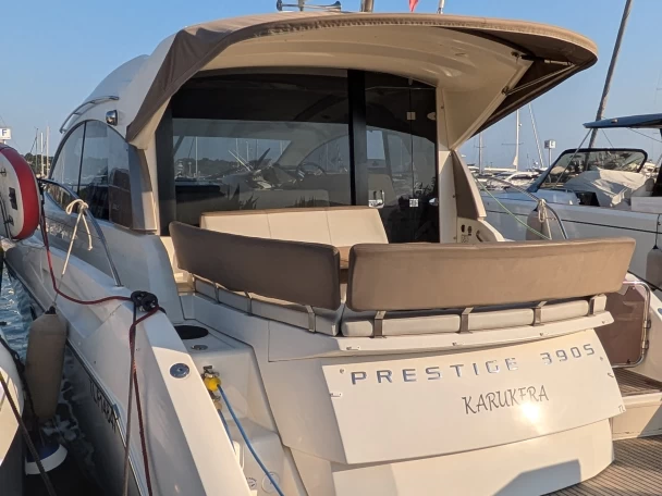 Motorboat hire in Juan-les-Pins - Prestige Prestige 390 S
