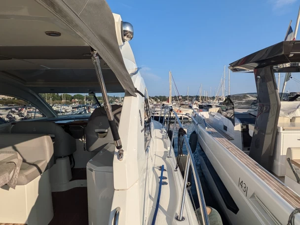 Motorboat to hire Juan-les-Pins at the best price