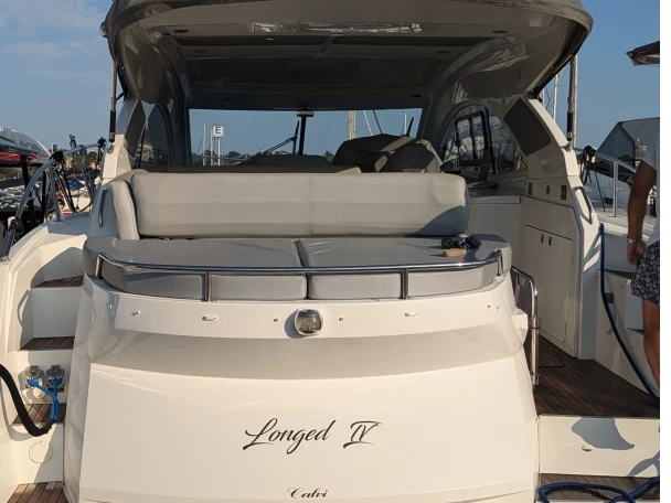 Hire a MonteCarloYachts 47 feet Juan-les-Pins