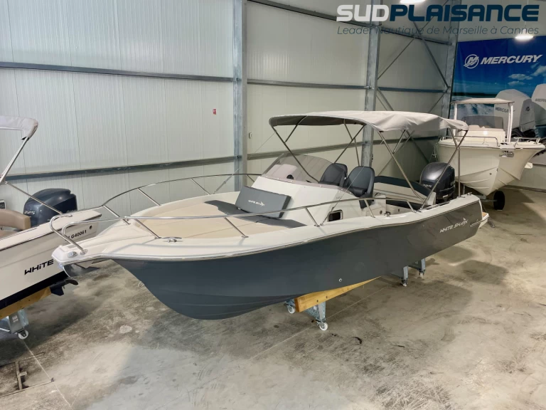 Yacht hire Marseille cheap White Shark 240 sc