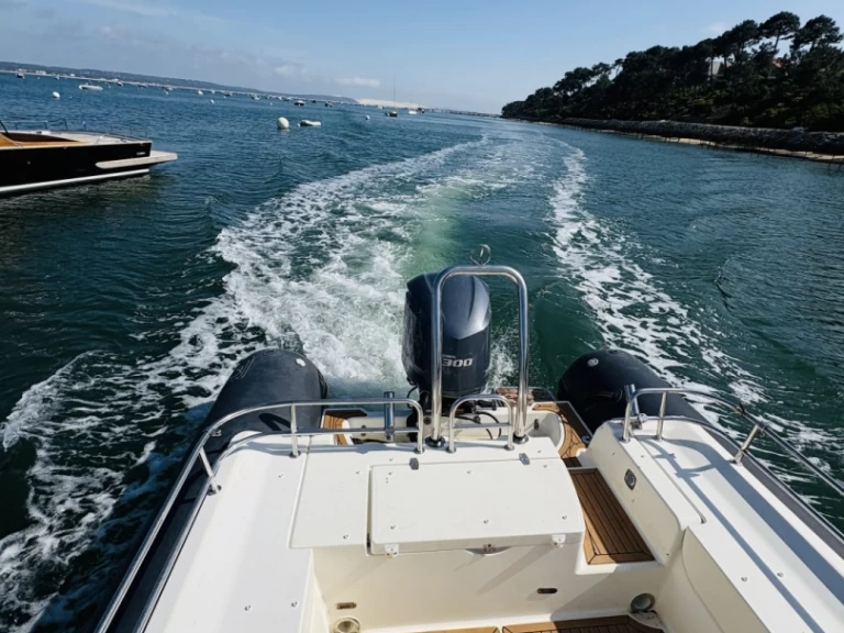 RIB hire in Cap Ferret - Zodiac NZ-O 760