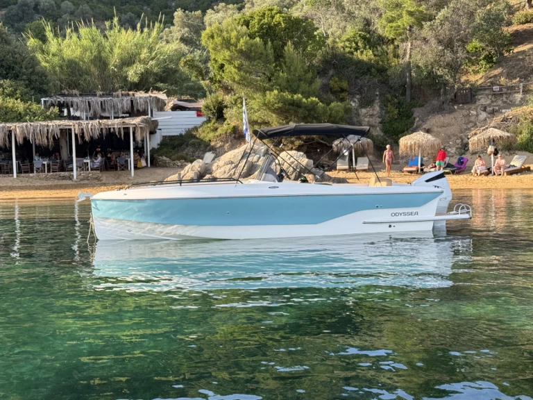 Hire Motorboat Karel odussea with a boat licence