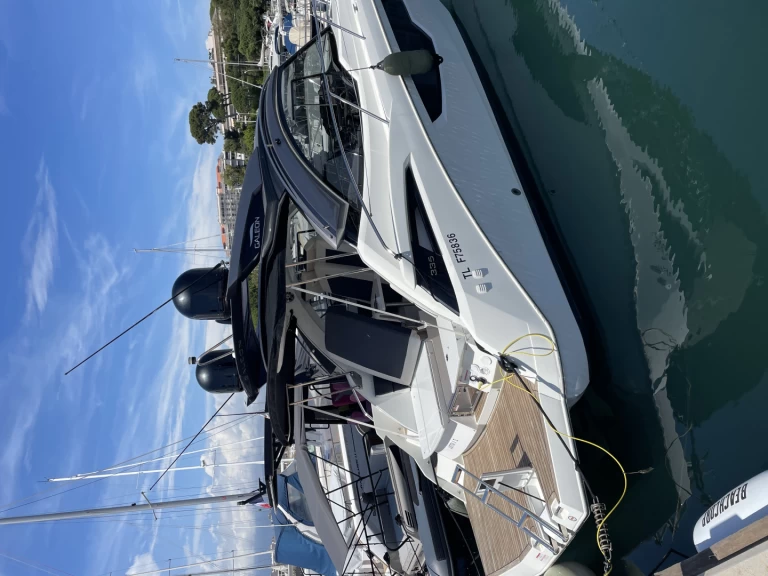 Luxury Yacht to hire Antibes at the best price