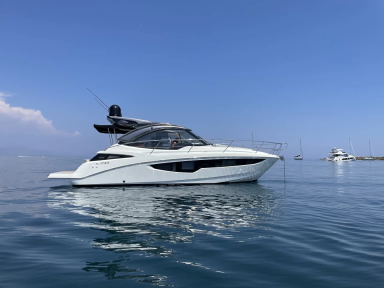 Galeon Galeon 335 HTS charter bareboat or skippered in  Antibes