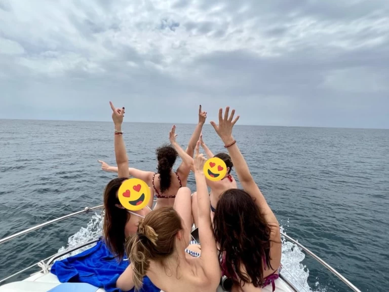 Motorboat to hire Santa Marinella at the best price