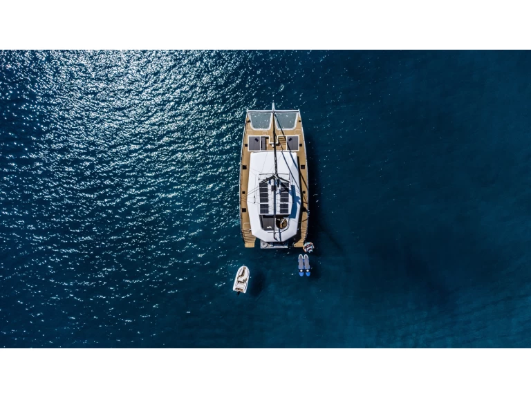 Yacht hire Alimos cheap Catamaran J-Yachts