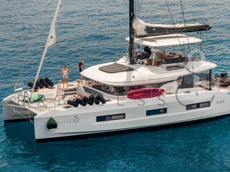 Hire a Lagoon Lagoon 55 - 4 cab. Kaštela