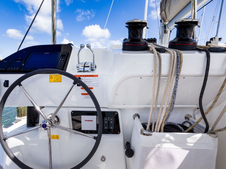 Charter a Lagoon Lagoon in Tortola on Samboat