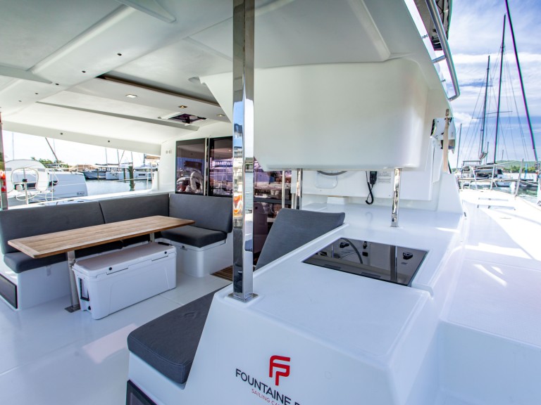 Charter a Fountaine Pajot Fountaine Pajot in Tortola on Samboat