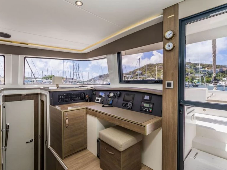 Catamaran to hire Tortola at the best price