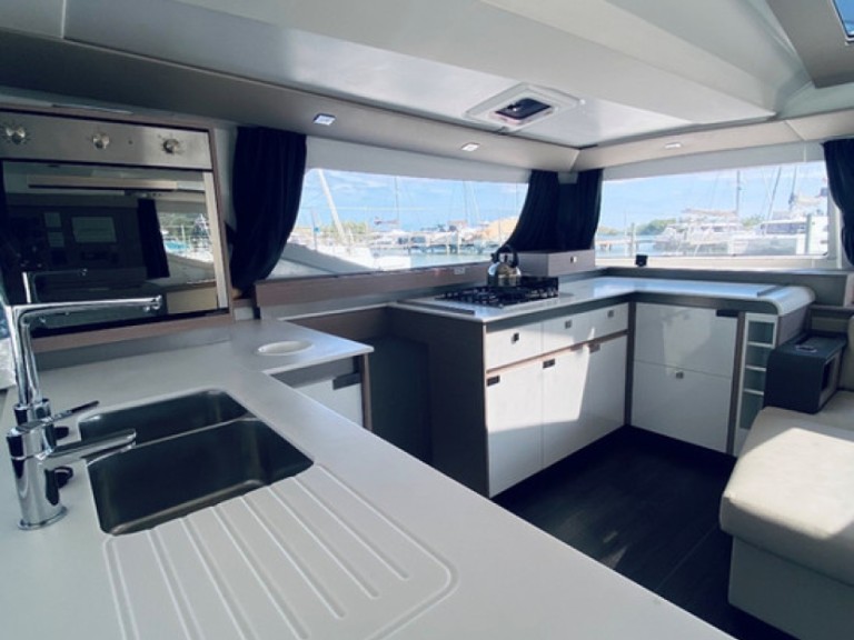 Charter a Fountaine Pajot Elba 45 in Tortola on Samboat