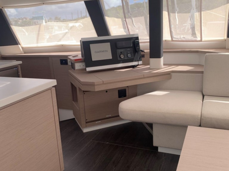 Catamaran to hire Tortola at the best price