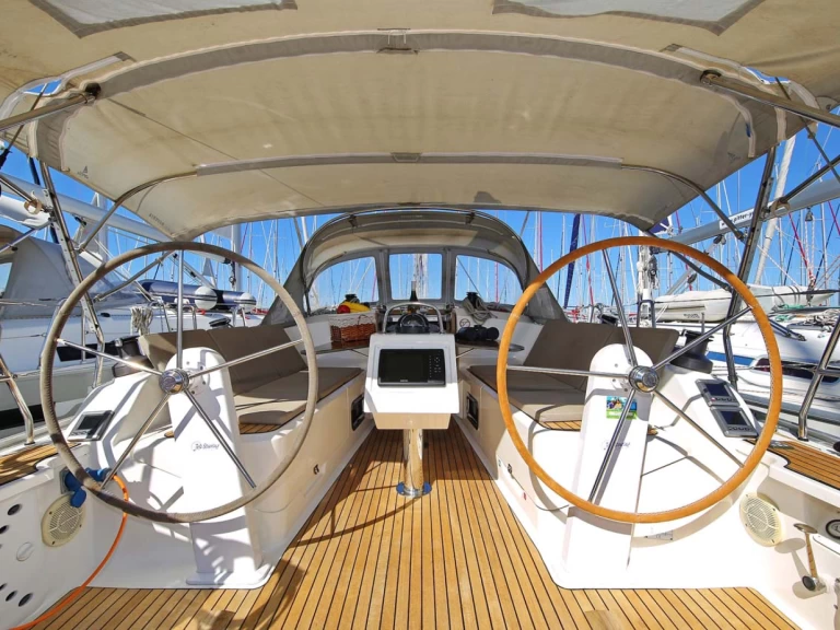 Yacht hire Murter-Kornati cheap Cruiser 37