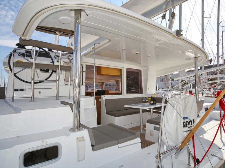 Hire Catamaran with or without skipper Lagoon Trogir