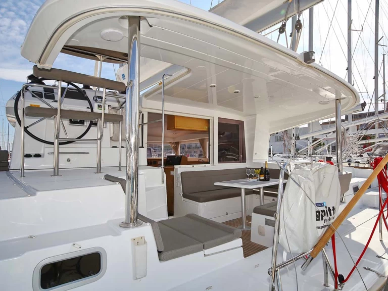 Hire Catamaran with or without skipper Lagoon Trogir