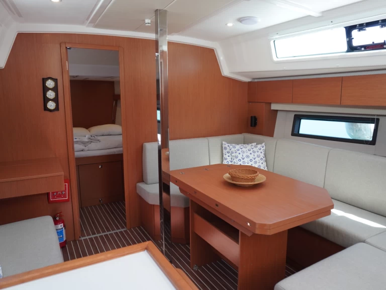 Yacht hire Fethiye cheap Bavaria C42