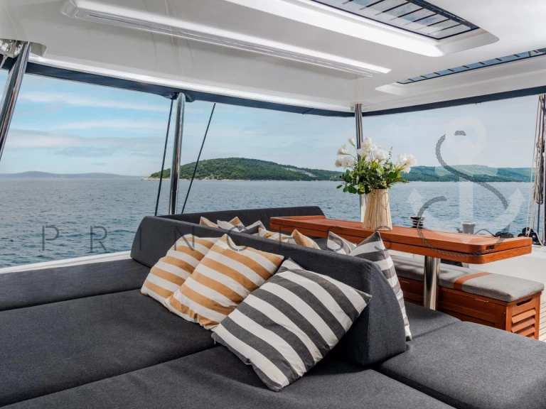 Yacht charter Kaštela - Lagoon Lagoon 55 on SamBoat