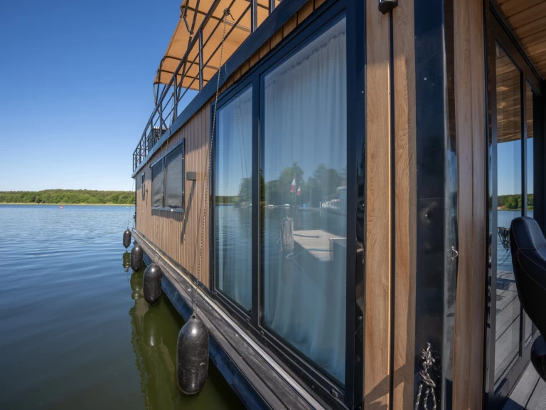 Yacht hire Fürstenberg/Havel cheap Woma D13